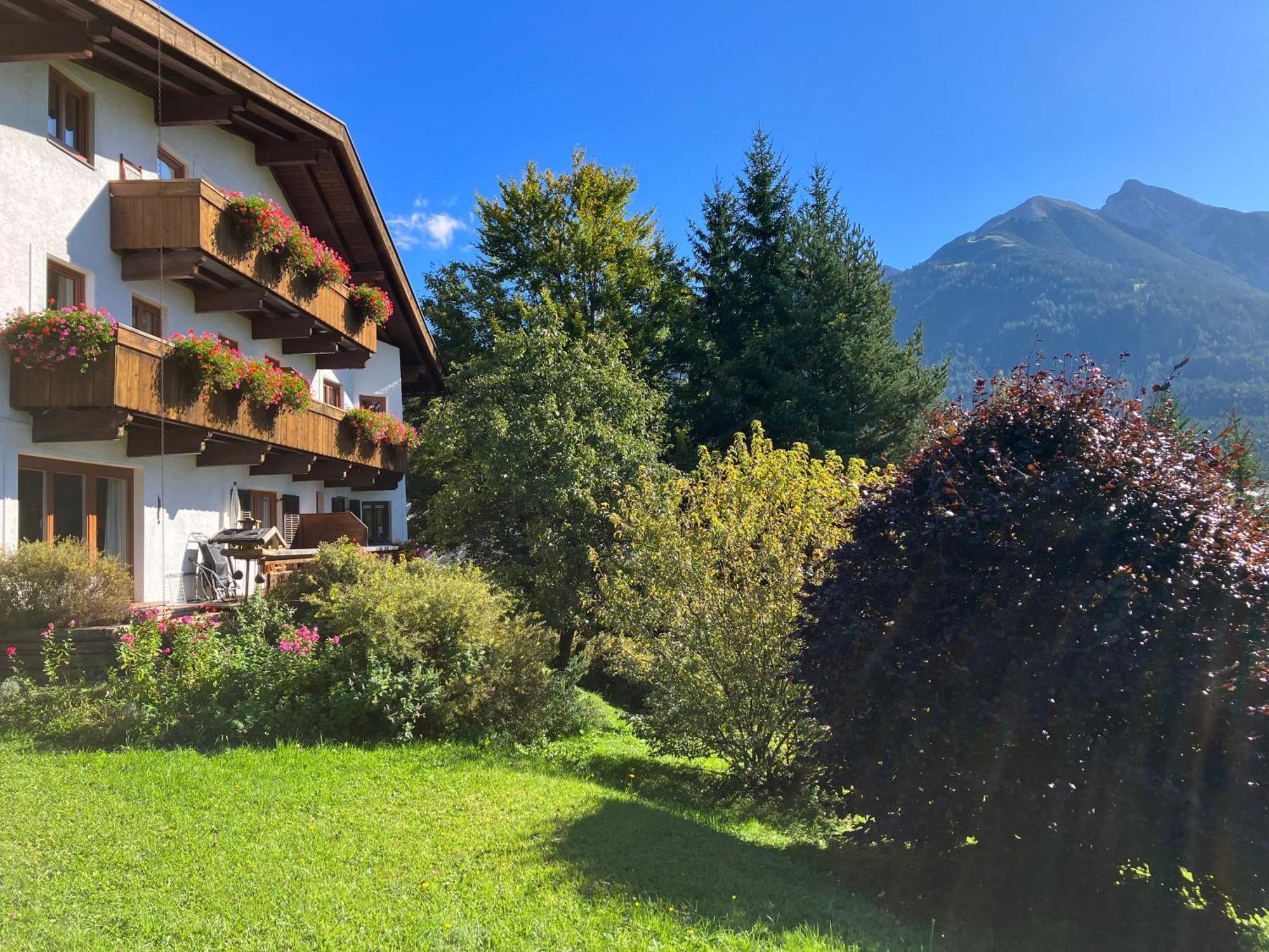 Landhaus Frenes Apartments Seefeld in Tirol Exterior photo