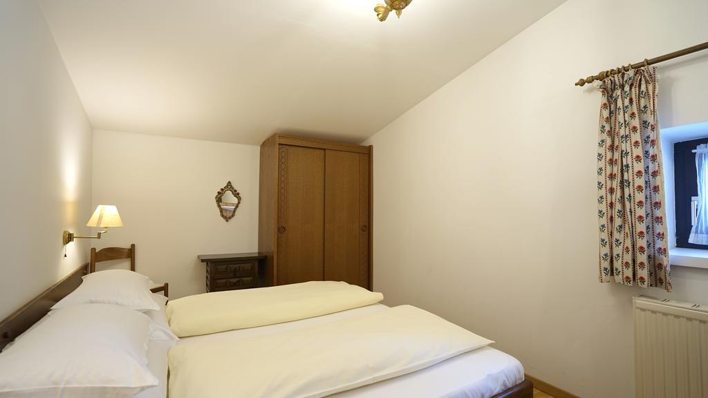 Landhaus Frenes Apartments Seefeld in Tirol Room photo